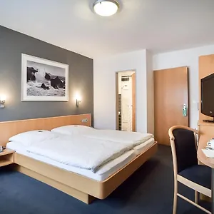 Отель Mautner Airport Und Messehotel, Штутгарт